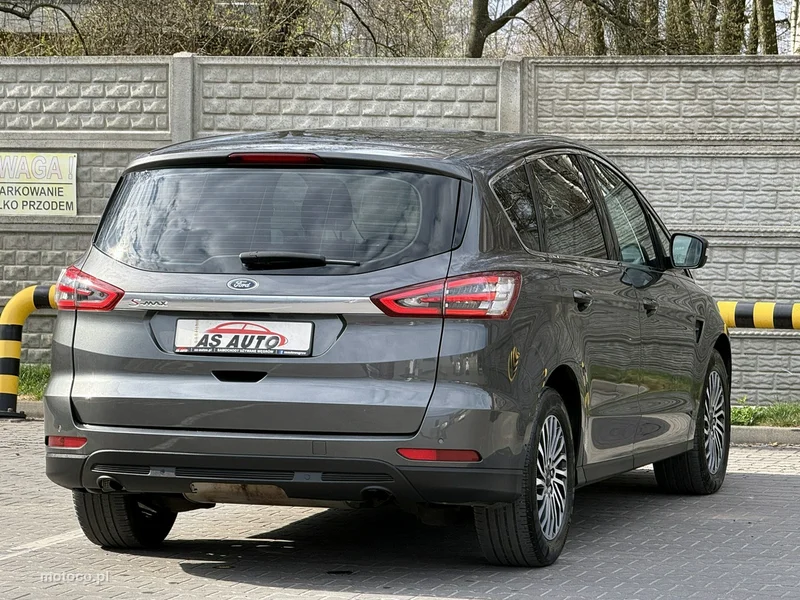 Ford S-Max II 3