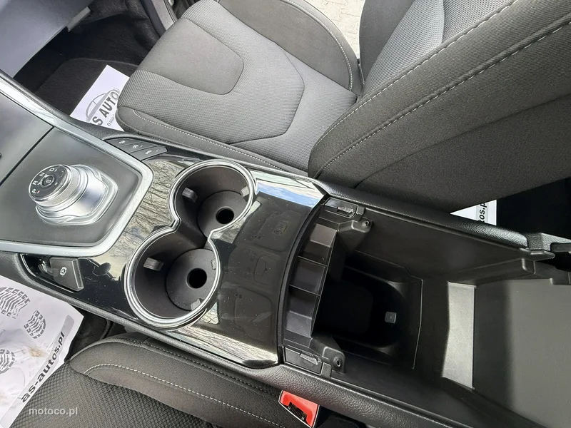 Ford S-Max II 24