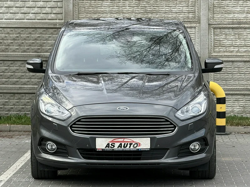 Ford S-Max II 28