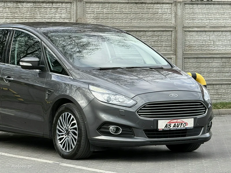 Ford S-Max II 30