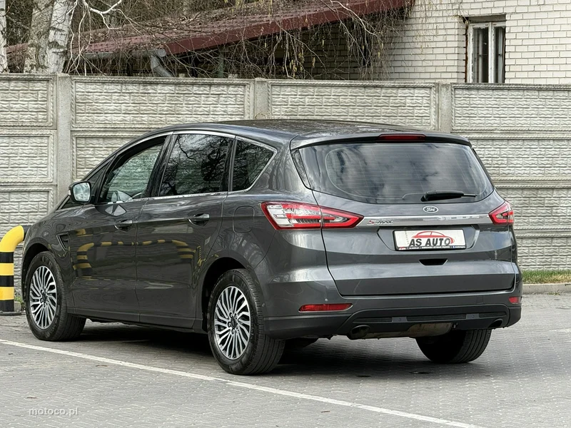 Ford S-Max II 34