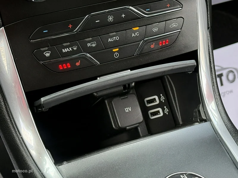 Ford S-Max II 6