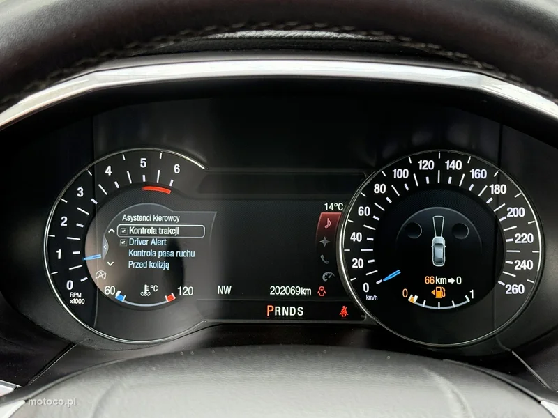 Ford S-Max II 54