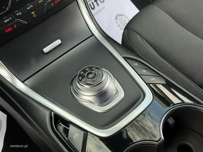 Ford S-Max II 7