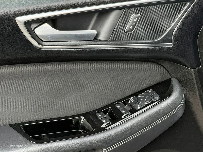 Ford S-Max II 67