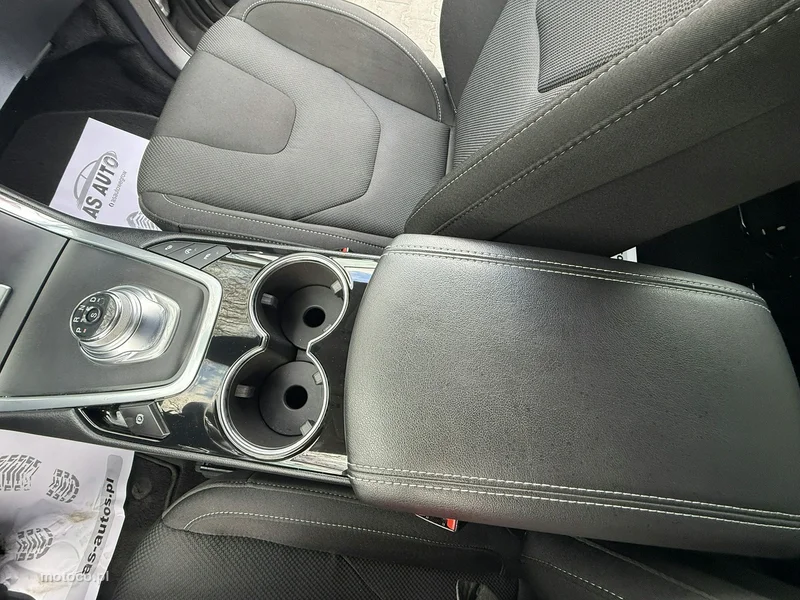 Ford S-Max II 68