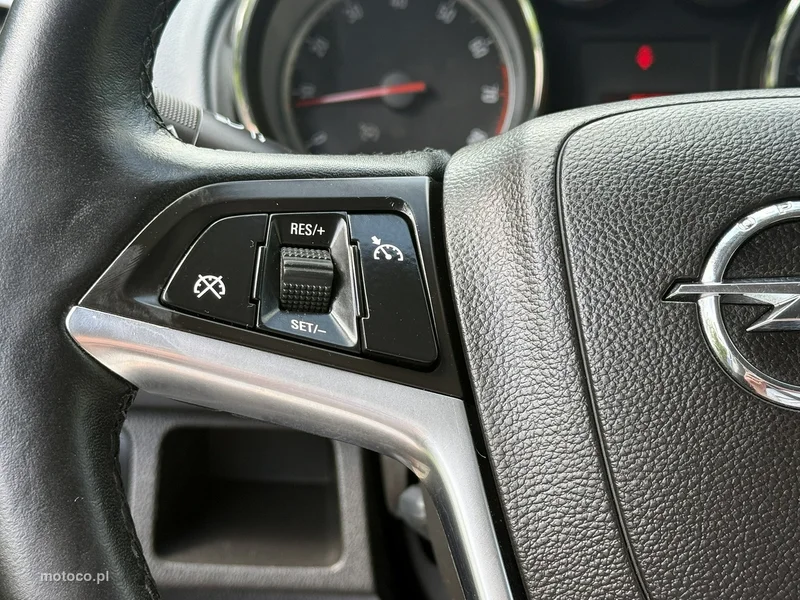 Opel Meriva B 15