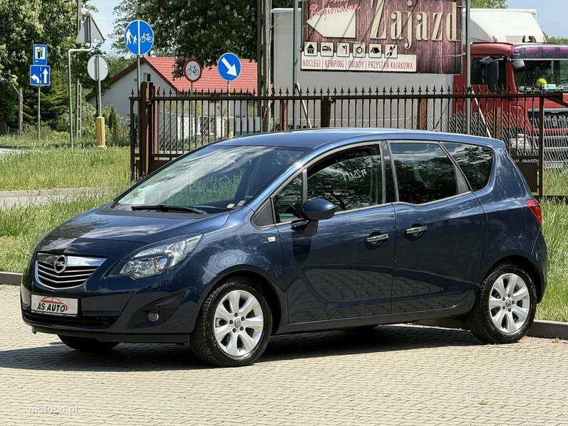 Opel Meriva B 22