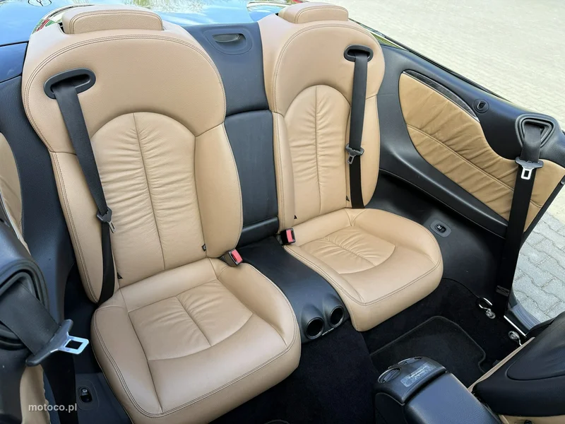 Mercedes-Benz CLK C209 350 57