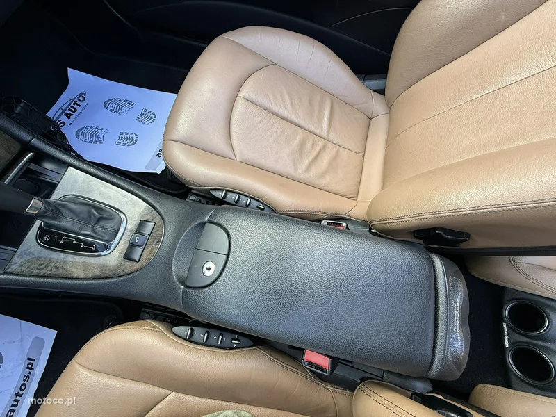 Mercedes-Benz CLK C209 350 61