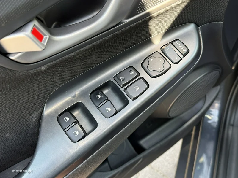 Hyundai KONA 13
