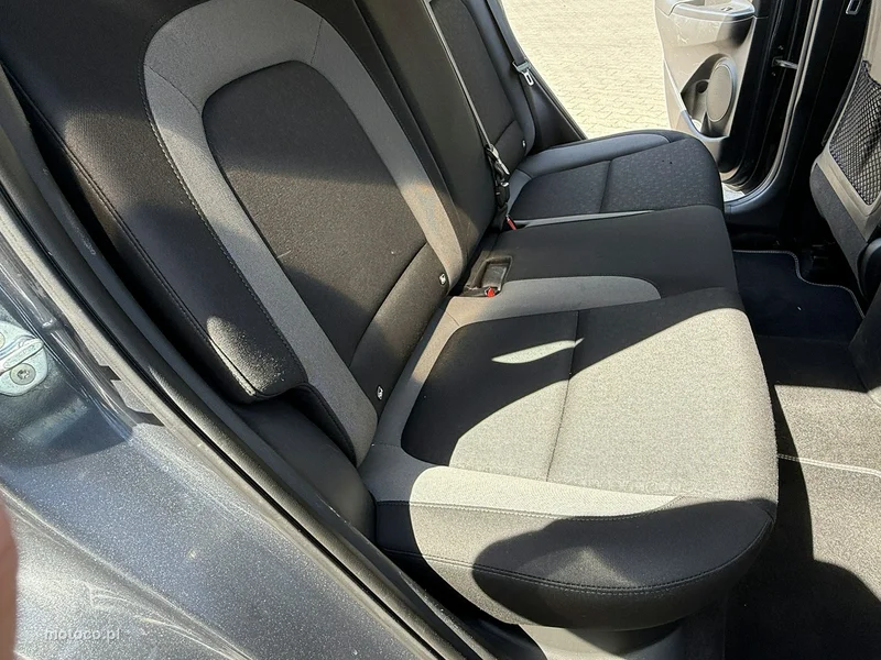 Hyundai KONA 64