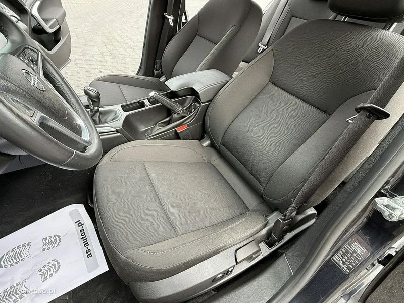 Opel Insignia A 11