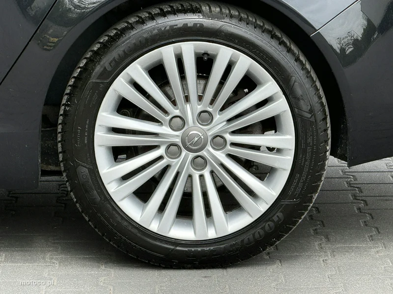 Opel Insignia A 14