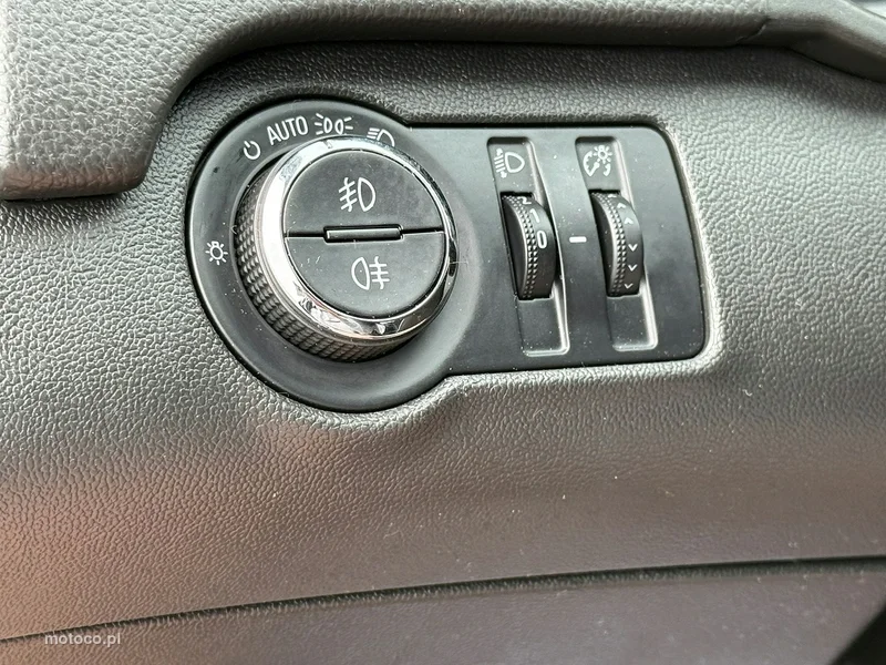 Opel Insignia A 17