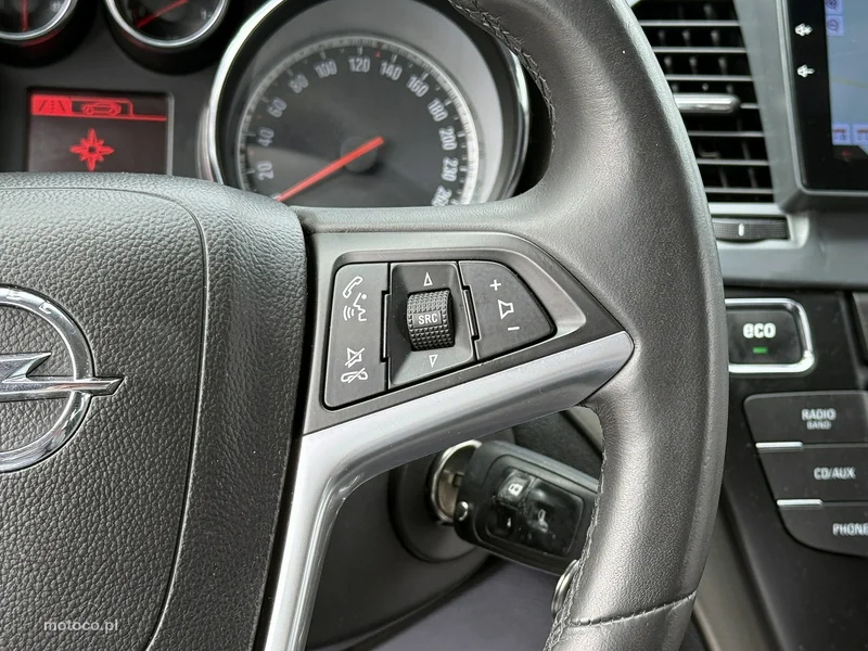 Opel Insignia A 8
