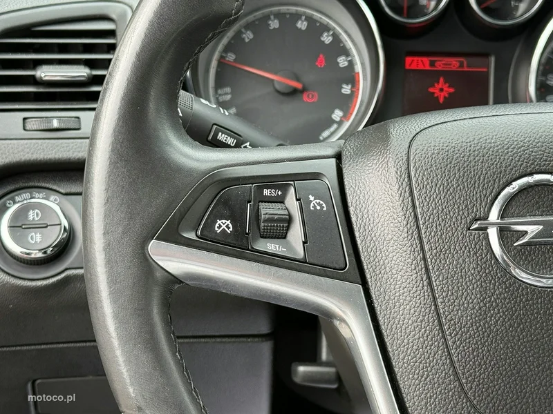 Opel Insignia A 9