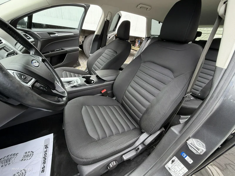 Ford Mondeo V 12