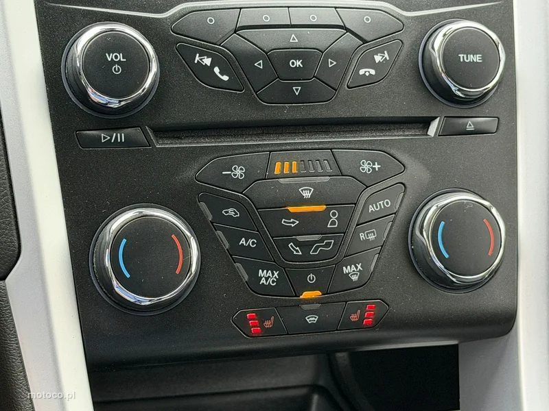 Ford Mondeo V 8