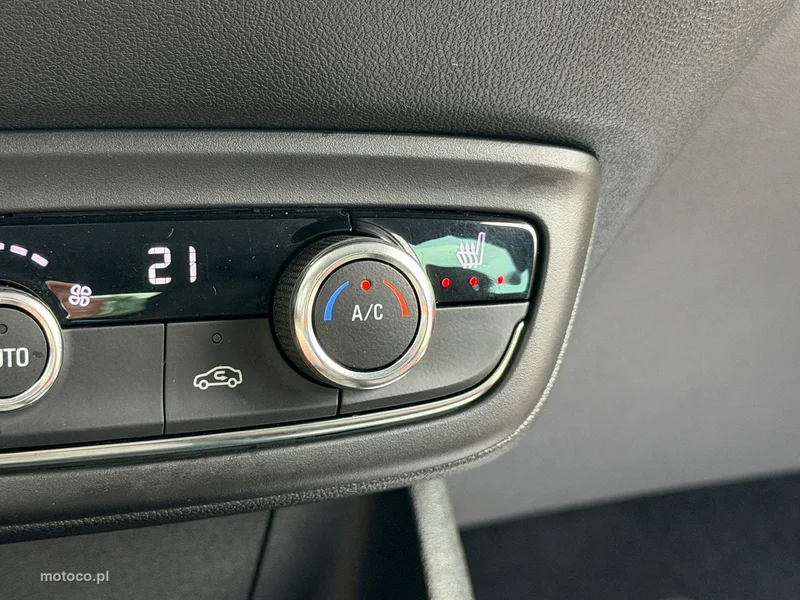Opel Crossland X 48