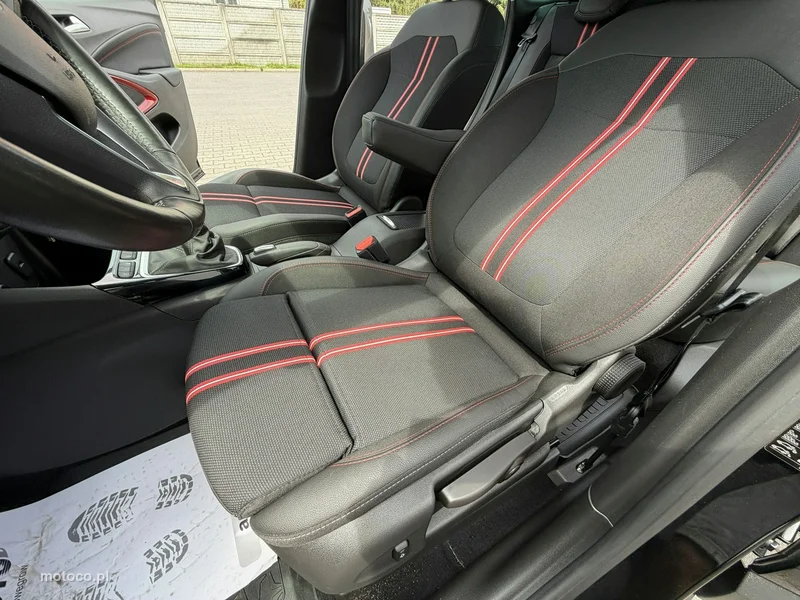 Opel Crossland X 10