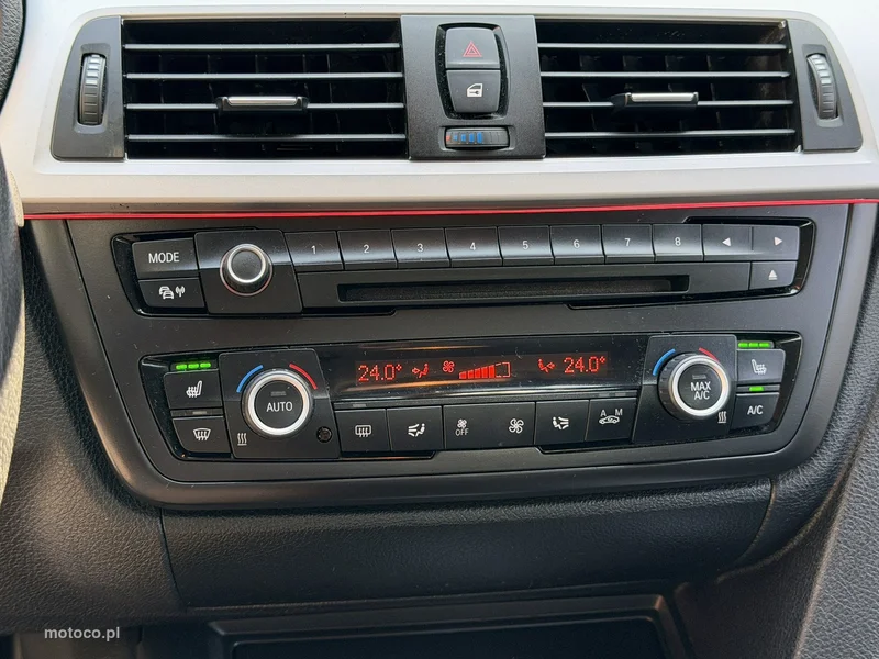 BMW Seria 3 F30 320 13