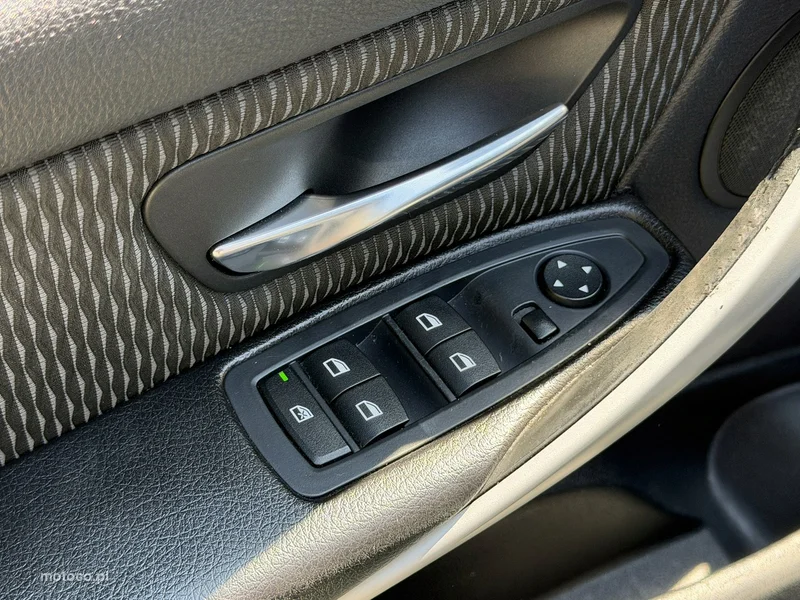 BMW Seria 3 F30 320 8