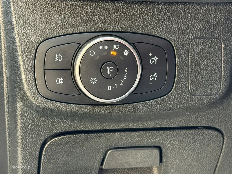 Ford Focus IV 10