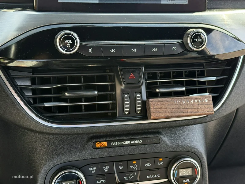 Ford Kuga III 12