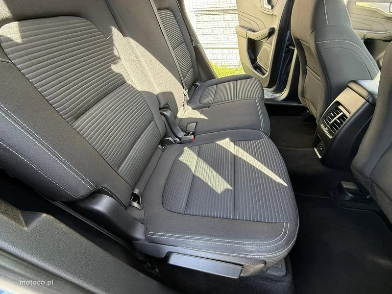 Ford Kuga III 23
