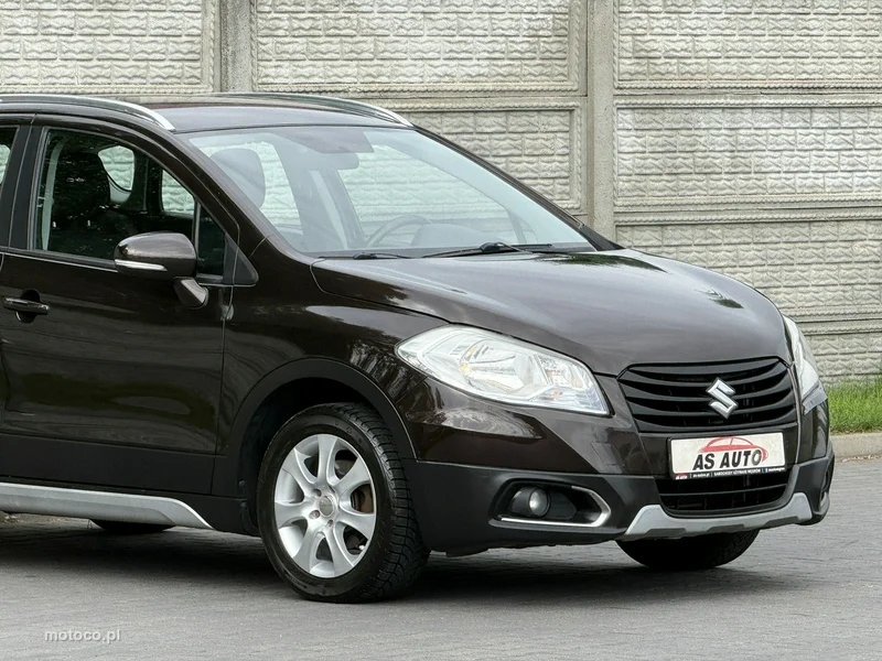 Suzuki (SX4) S-Cross 30