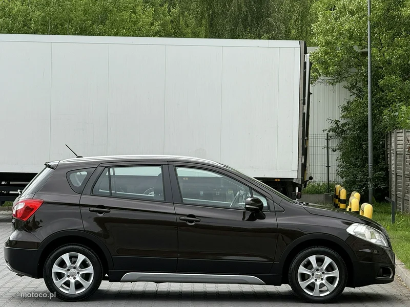 Suzuki (SX4) S-Cross 42