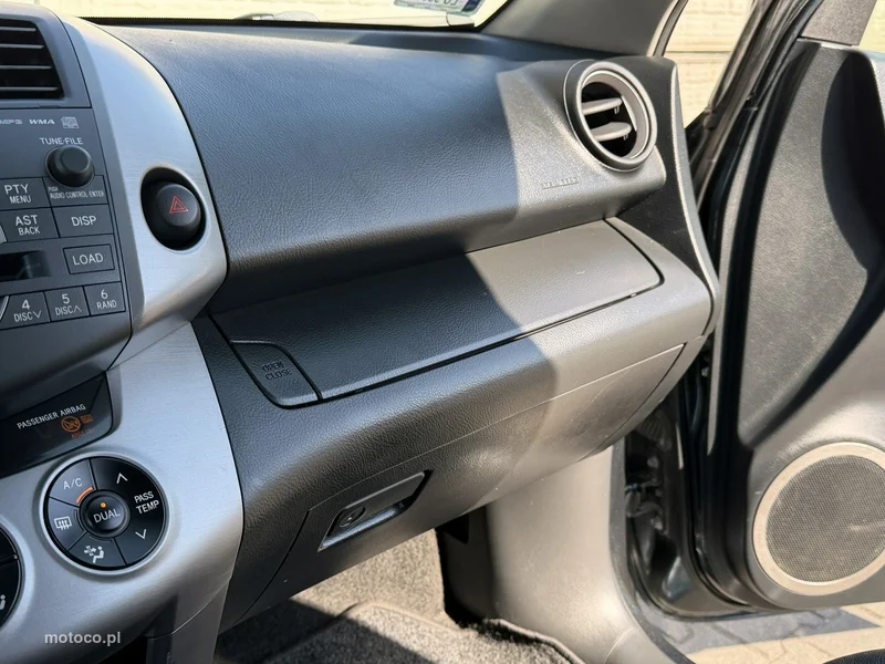 Toyota RAV 4 XA30 23