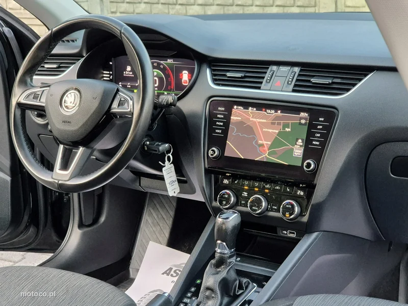 Skoda Octavia III 39