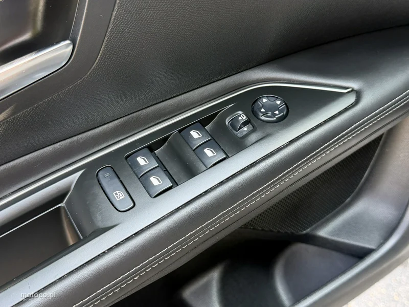 Peugeot 3008 8