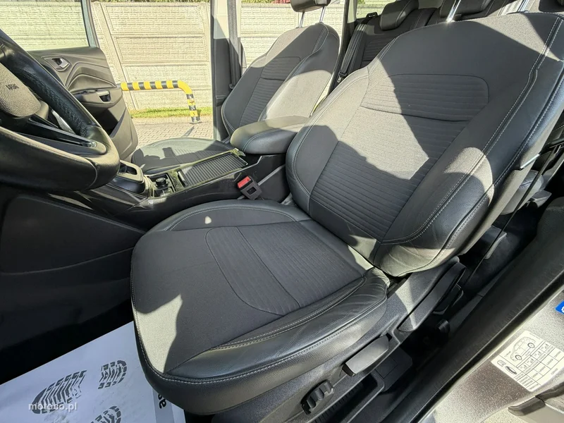 Ford Kuga II 19