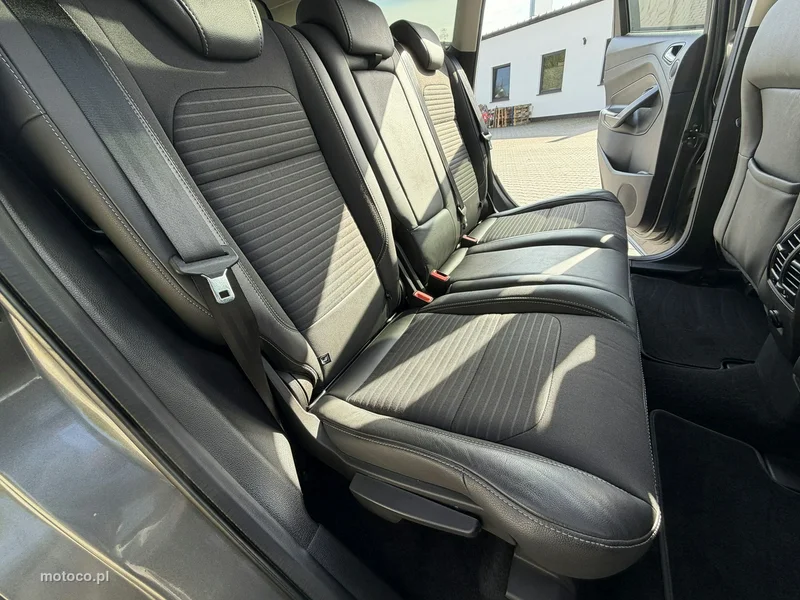 Ford Kuga II 21