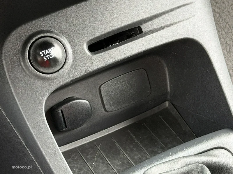 Renault Captur I 19