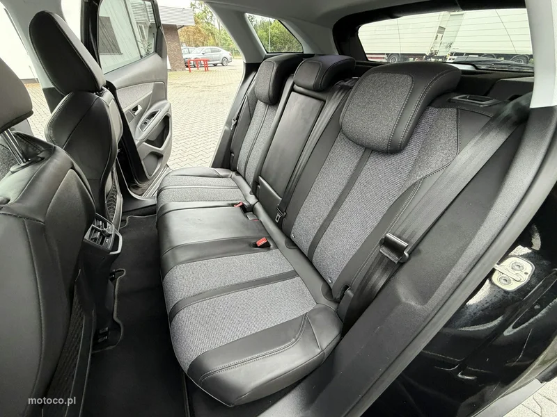 Peugeot 3008 8