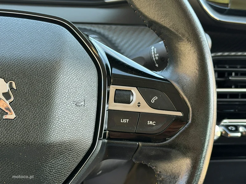 Peugeot 208 10