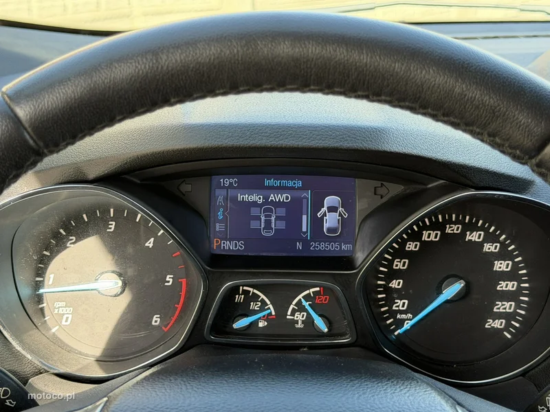 Ford Kuga II 18