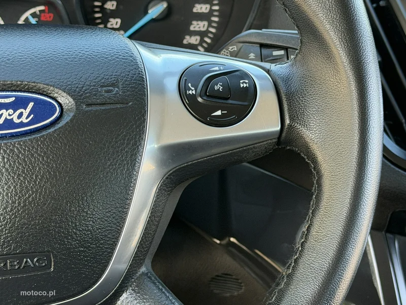 Ford Kuga II 22