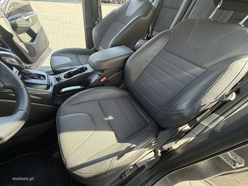 Ford Kuga II 23