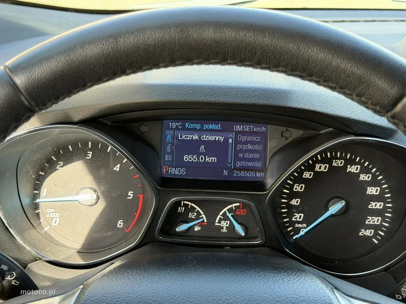 Ford Kuga II 57
