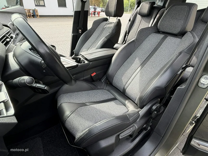 Peugeot 5008 17
