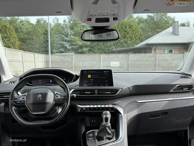 Peugeot 5008 6