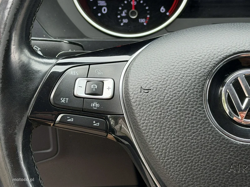 Volkswagen Tiguan AD 22