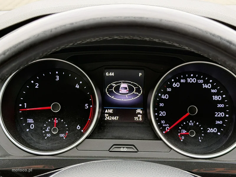 Volkswagen Tiguan AD 72