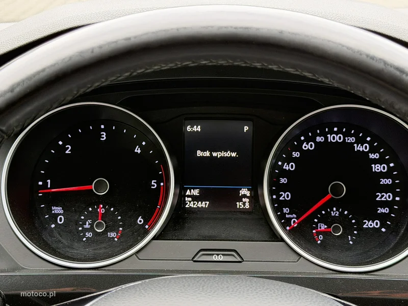 Volkswagen Tiguan AD 74