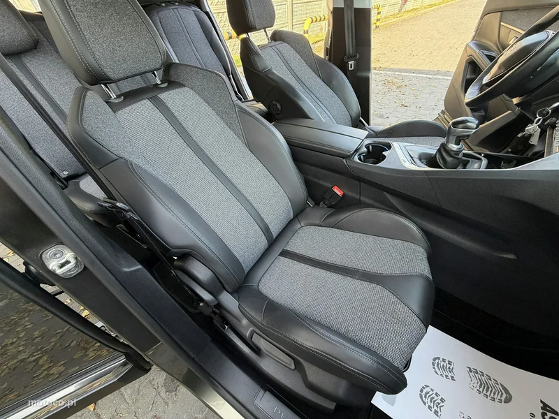 Peugeot 5008 14